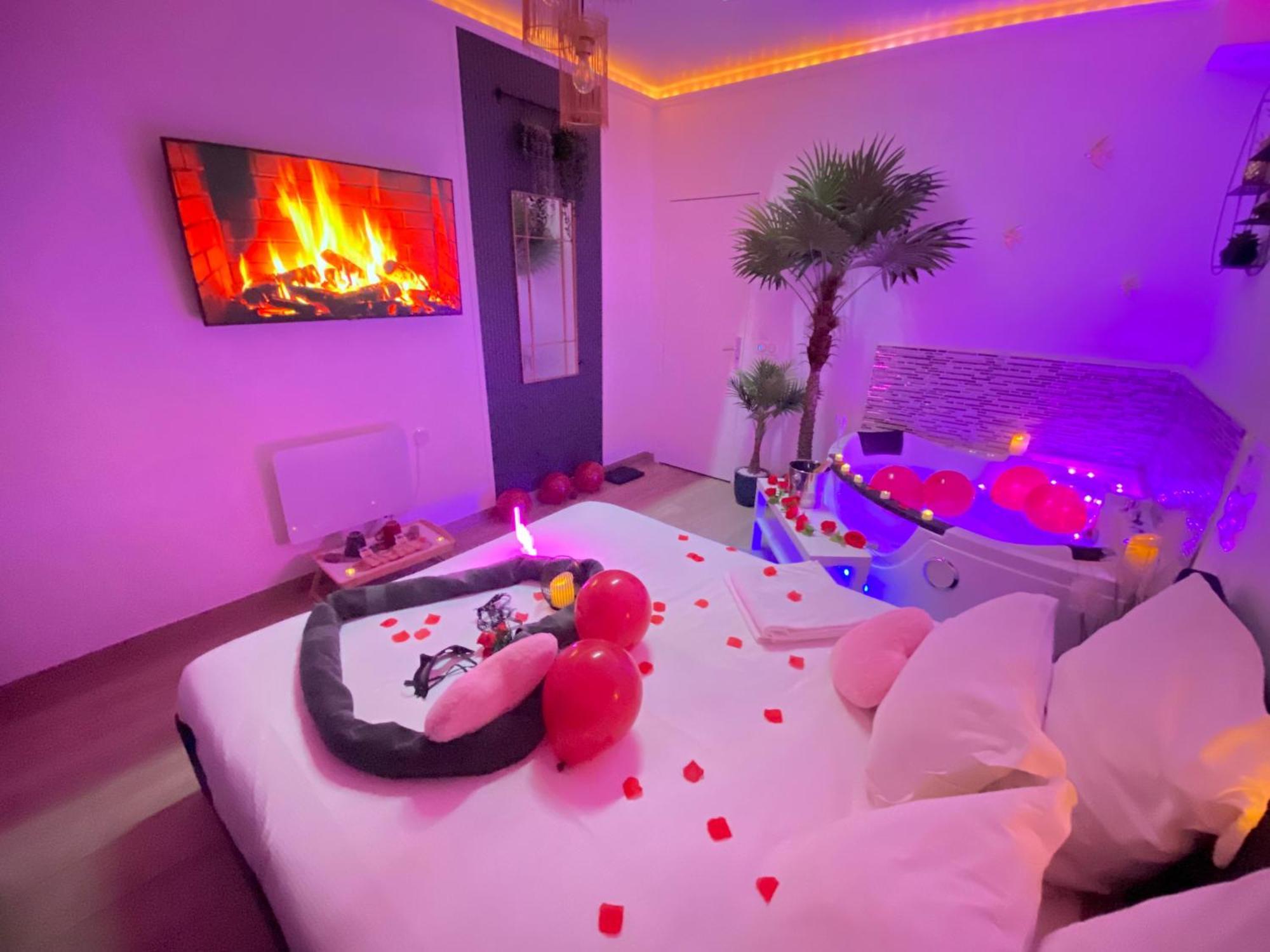 L'Escale Balneo'Romantique - Loveroom - Jacuzzi & Petit Dejeuner Villiers-sur-Marne Buitenkant foto