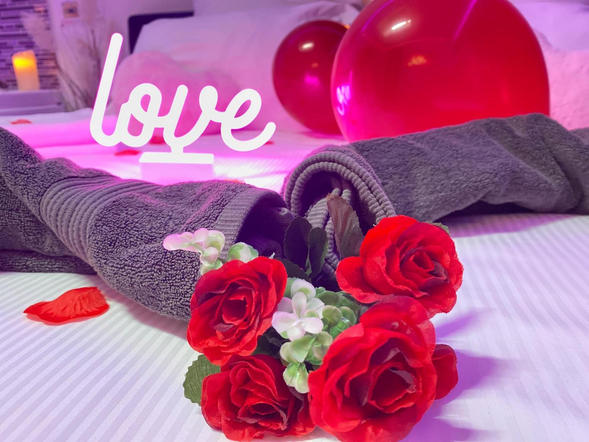 L'Escale Balneo'Romantique - Loveroom - Jacuzzi & Petit Dejeuner Villiers-sur-Marne Buitenkant foto