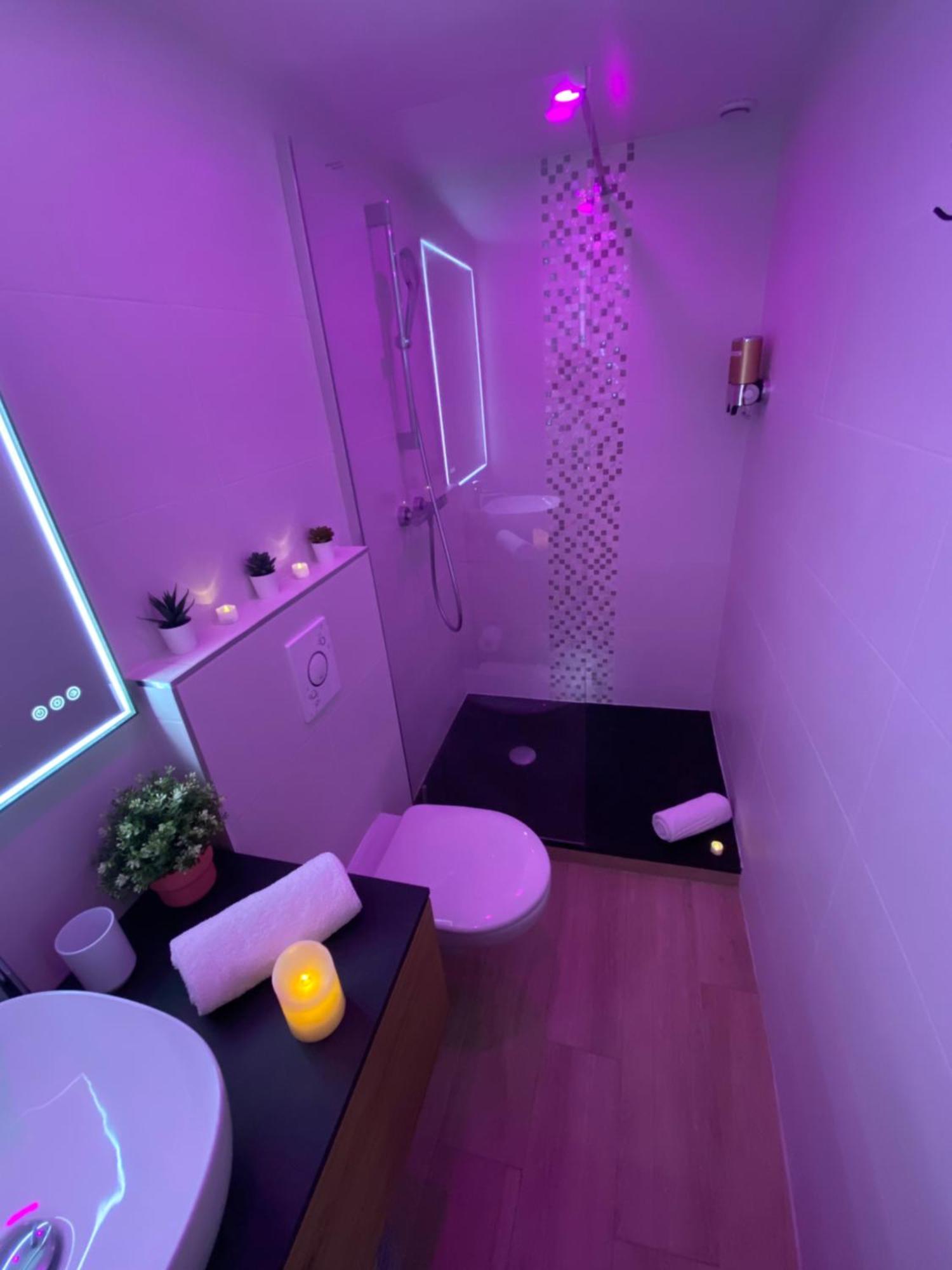 L'Escale Balneo'Romantique - Loveroom - Jacuzzi & Petit Dejeuner Villiers-sur-Marne Buitenkant foto